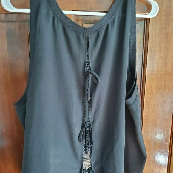 FOREVER 21 Plus Size 2x Black Blue Colorblocked Print Blouse Sheer Open Back - Picture 5 of 7